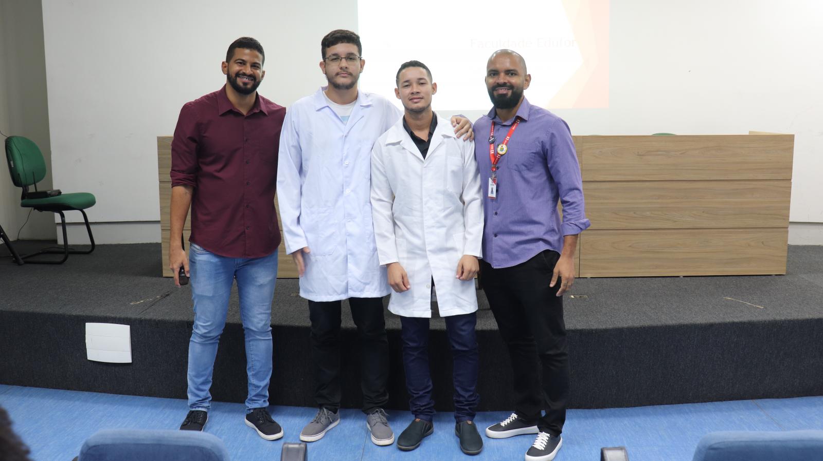 Alunos do  curso de Educação Física Participam da Cerimônia do Jaleco