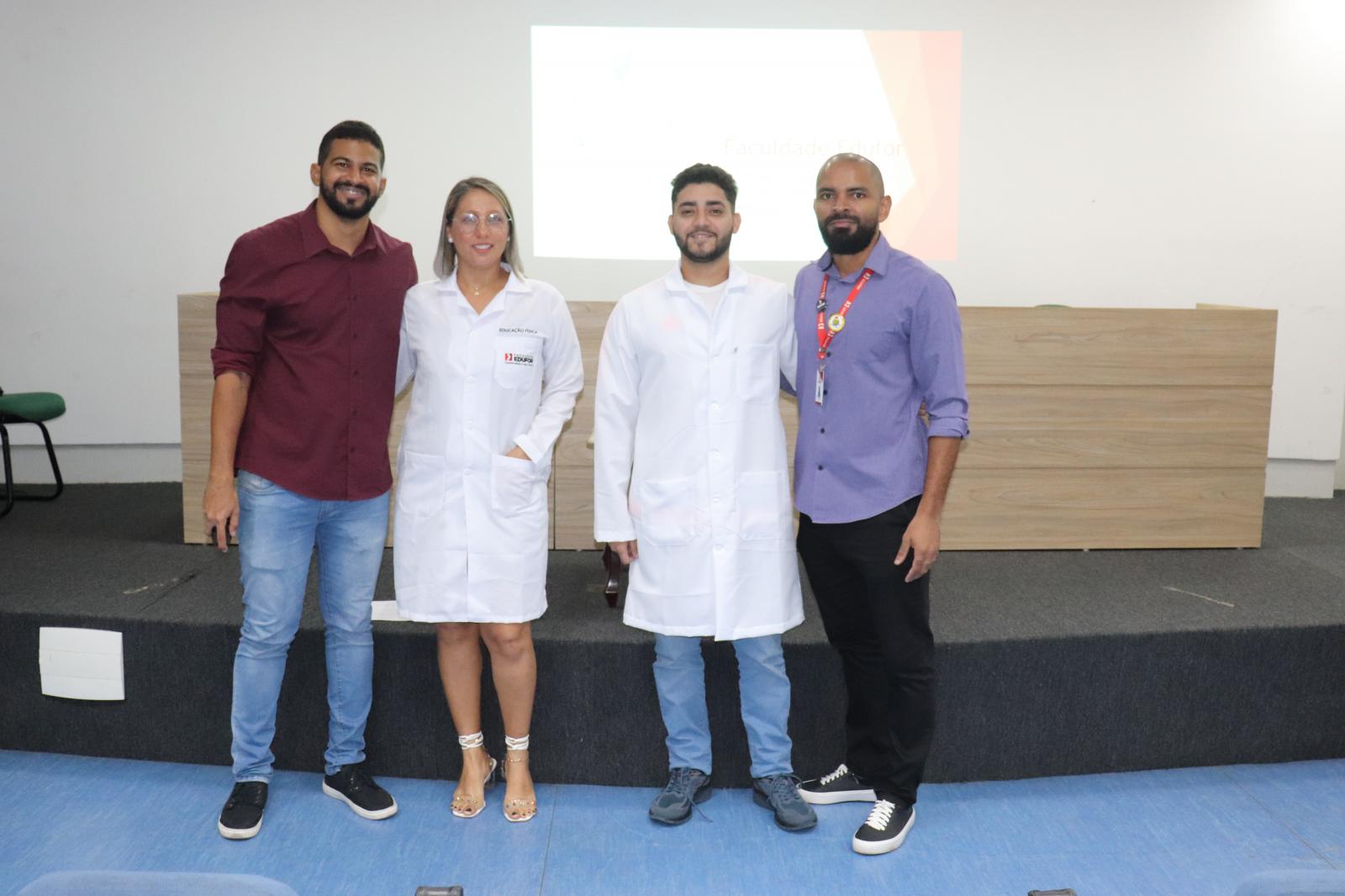 Alunos do  curso de Educação Física Participam da Cerimônia do Jaleco
